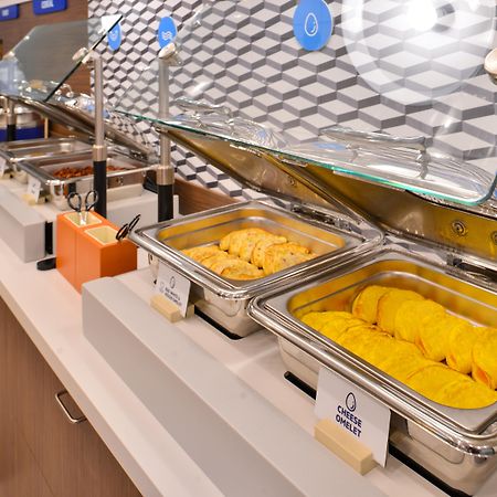 Holiday Inn Express & Suites - Kokomo South By Ihg Bagian luar foto