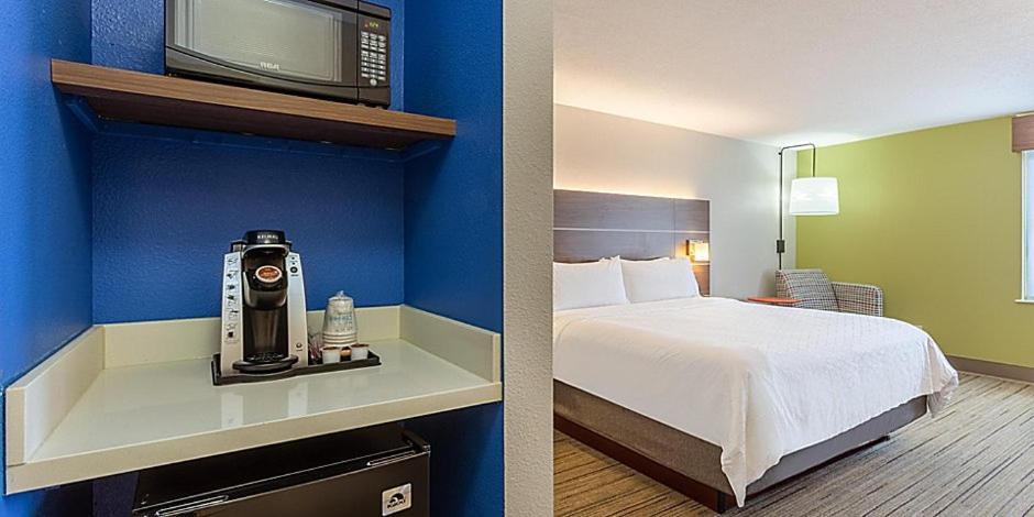Holiday Inn Express & Suites - Kokomo South By Ihg Bagian luar foto