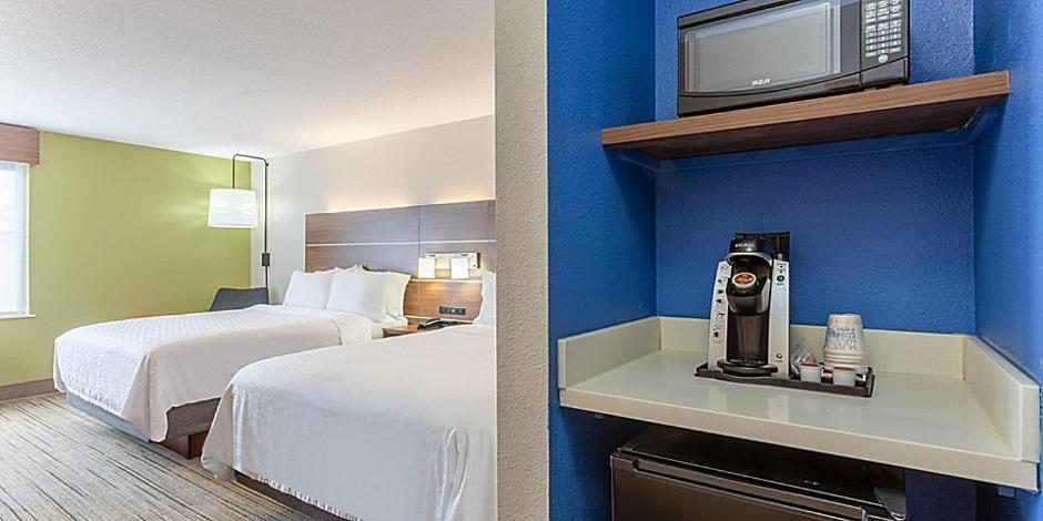 Holiday Inn Express & Suites - Kokomo South By Ihg Bagian luar foto