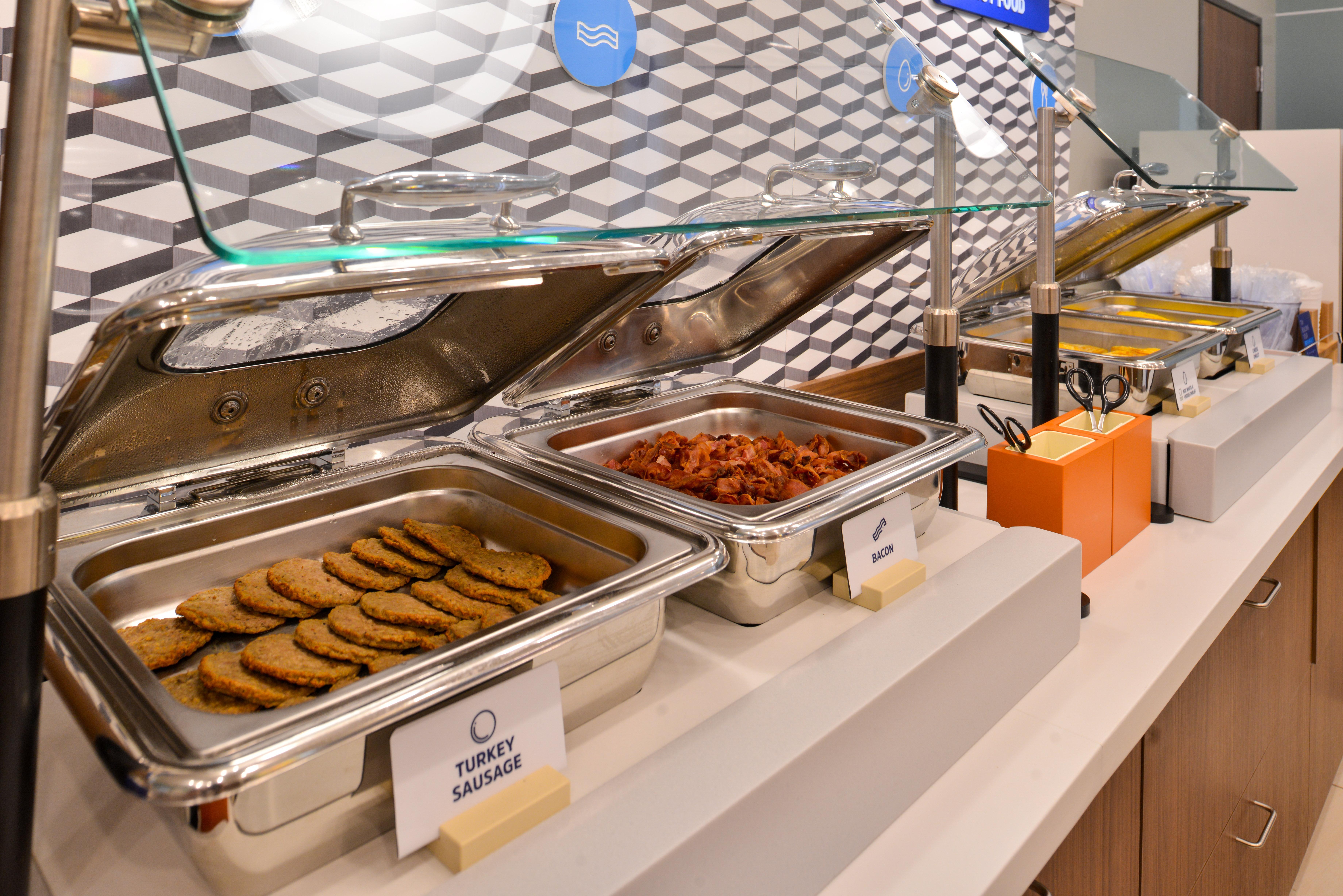 Holiday Inn Express & Suites - Kokomo South By Ihg Bagian luar foto