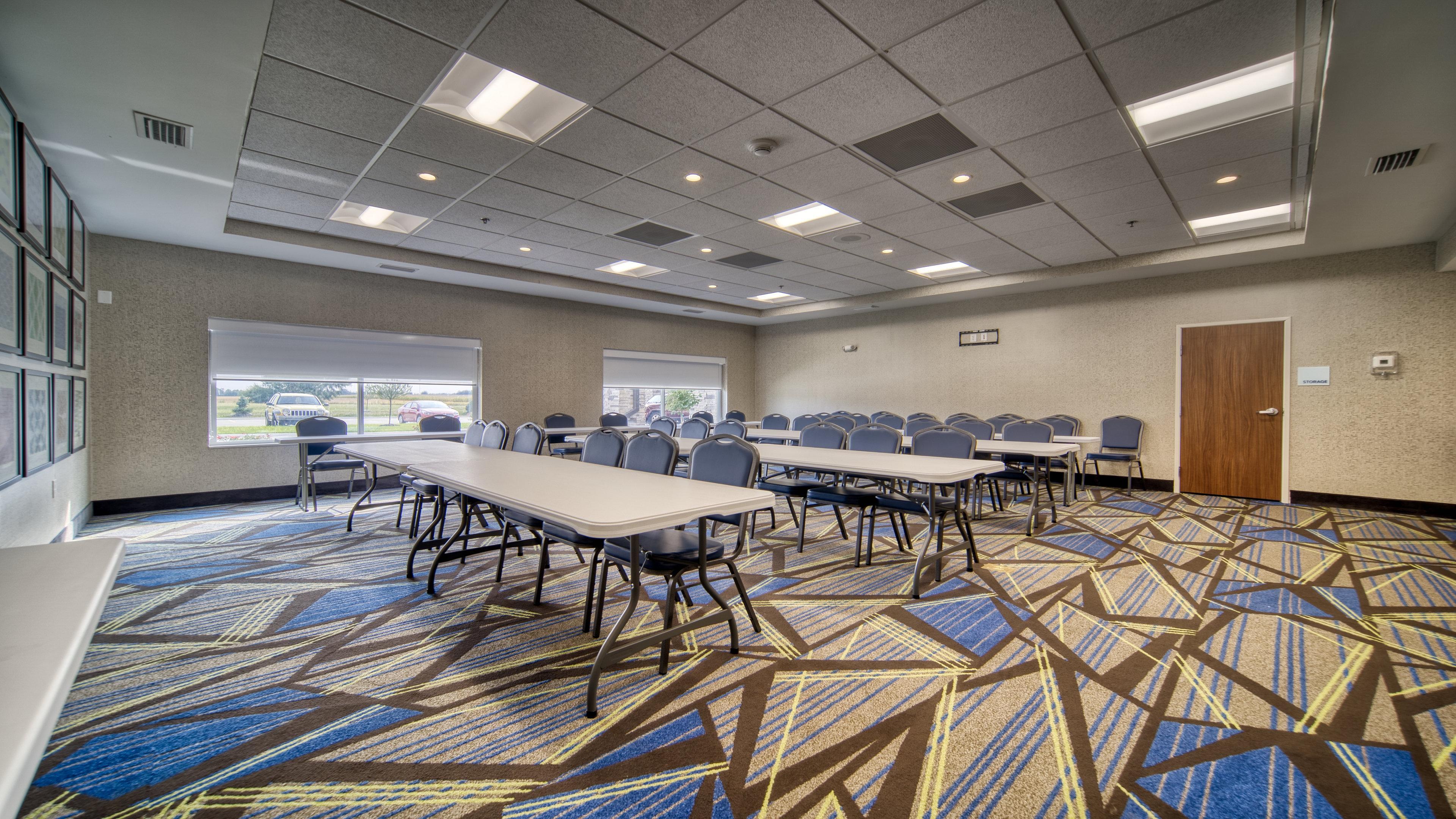 Holiday Inn Express & Suites - Kokomo South By Ihg Bagian luar foto