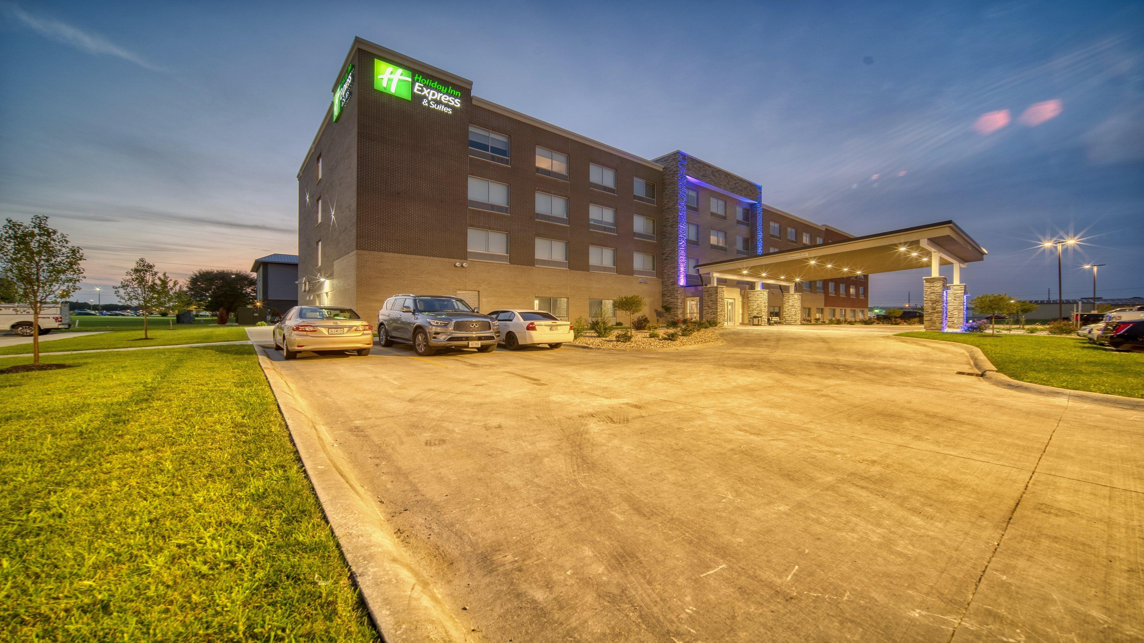 Holiday Inn Express & Suites - Kokomo South By Ihg Bagian luar foto